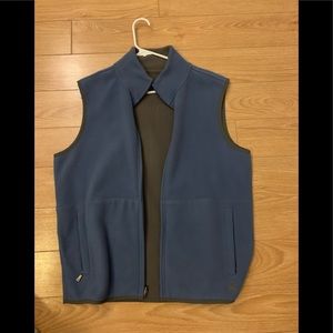 Reversible Brooks Brothers full zip fleece vest